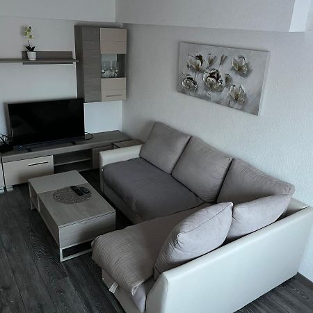 Room In Otocac Helena Εξωτερικό φωτογραφία